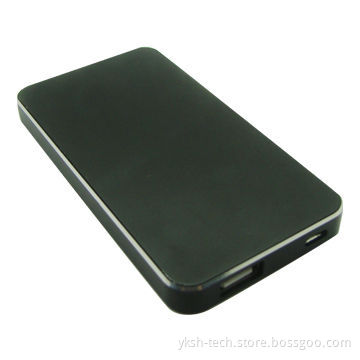Power Bank with 4,600mAh Capacity, Comes in Black, Suitable for iPhone 4